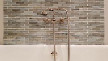 Grand Edinburgh Castlehill Apartment