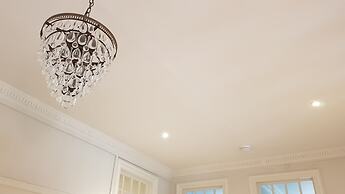 Grand Edinburgh Castlehill Apartment