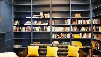 Grand Edinburgh Castlehill Apartment