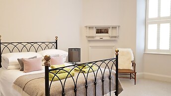 Grand Edinburgh Castlehill Apartment