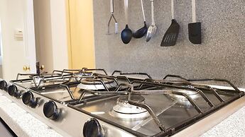 Grand Edinburgh Castlehill Apartment