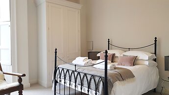 Grand Edinburgh Castlehill Apartment