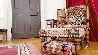 Classy Historic Edinburgh Apartment