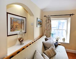 Wonderful Central Edinburgh Apartment