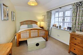 Wonderful Central Edinburgh Apartment