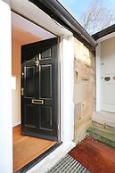 Wonderful Central Edinburgh Apartment