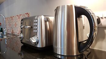 Authentic Central 3-Bedroom Apartment