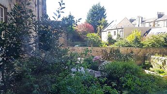 Authentic Central 3-Bedroom Apartment