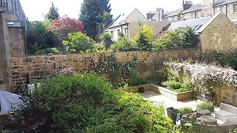 Authentic Central 3-Bedroom Apartment