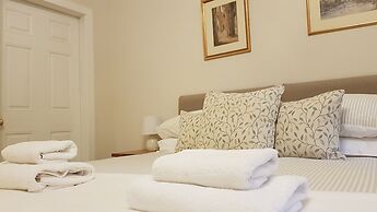 Authentic Central 3-Bedroom Apartment