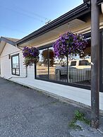 Camelot Court Motel