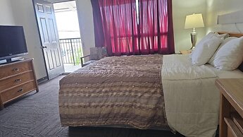 Camelot Court Motel