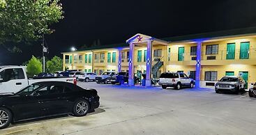 Scottish Inn & Suites