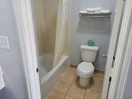 Scottish Inn & Suites
