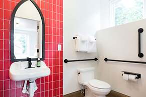 The Russell Nashville