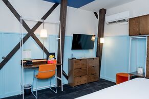 The Russell Nashville