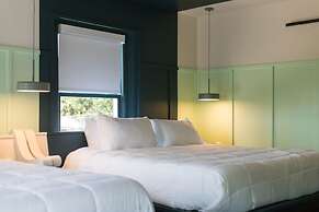 The Russell Nashville