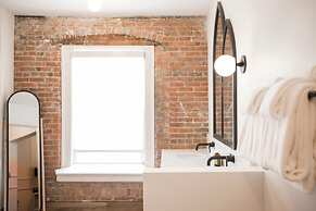 The Russell Nashville