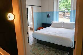 The Russell Nashville