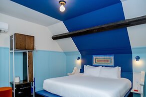 The Russell Nashville