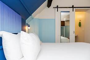 The Russell Nashville