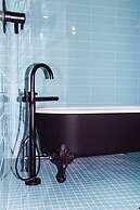 The Russell Nashville