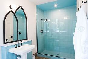 The Russell Nashville