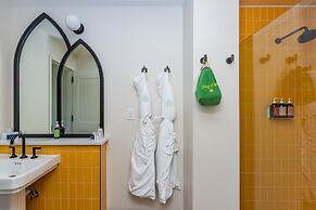 The Russell Nashville