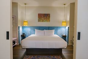 The Russell Nashville