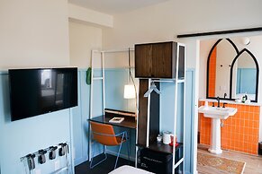 The Russell Nashville