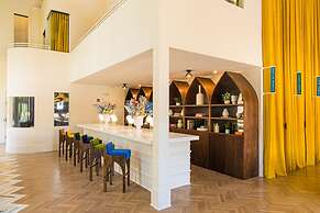 The Russell Nashville