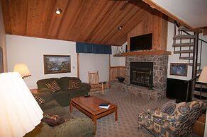 Northwoods A4 - Huckleberry Hideaway