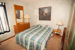 Slopeside Condo D102