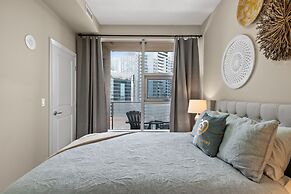 GLOBALSTAY. Downtown Calgary Apartments. Free parking