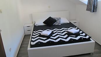 Comfortable 2 Bedroom Apartment