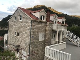 Comfortable 2 Bedroom Apartment