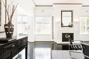 The Double Bay Executive Apartment