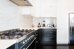 The Double Bay Executive Apartment