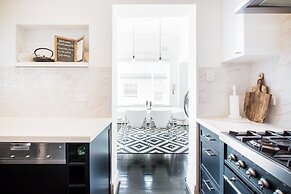 The Double Bay Executive Apartment