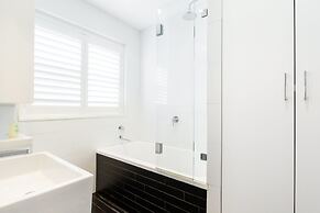 The Double Bay Executive Apartment