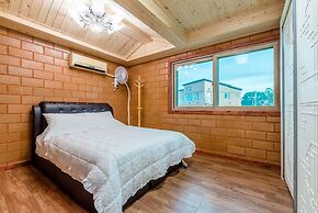 Haedoji Hwangto Town