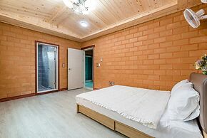 Haedoji Hwangto Town