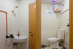 OYO 737 Kamar Keluarga Mahkota 8