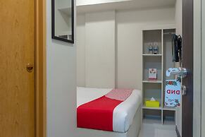 OYO 737 Kamar Keluarga Mahkota 8