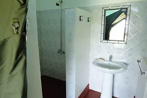 Bwana Tembo Safari Lodge