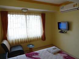 Nahar Manchester Inn