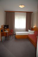 Neumaiers Hirsch Gasthof & Landhotel