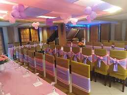 Villa Esmeralda Bryan's Resort Hotel and Restaurant