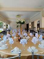 Villa Esmeralda Bryan's Resort Hotel and Restaurant