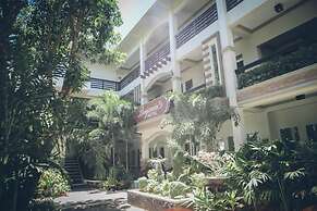 Villa Esmeralda Bryan's Resort Hotel and Restaurant